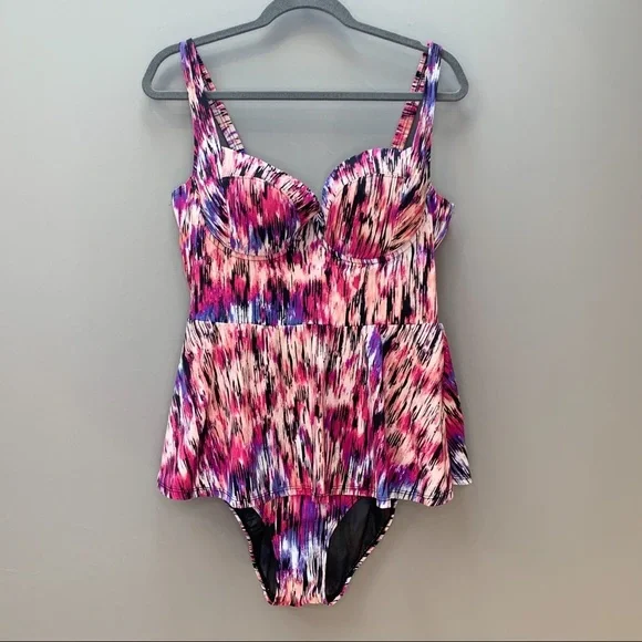 TORRID Mirage print skirted peplum one piece bathing suit, 1X. - Picture 4 of 8